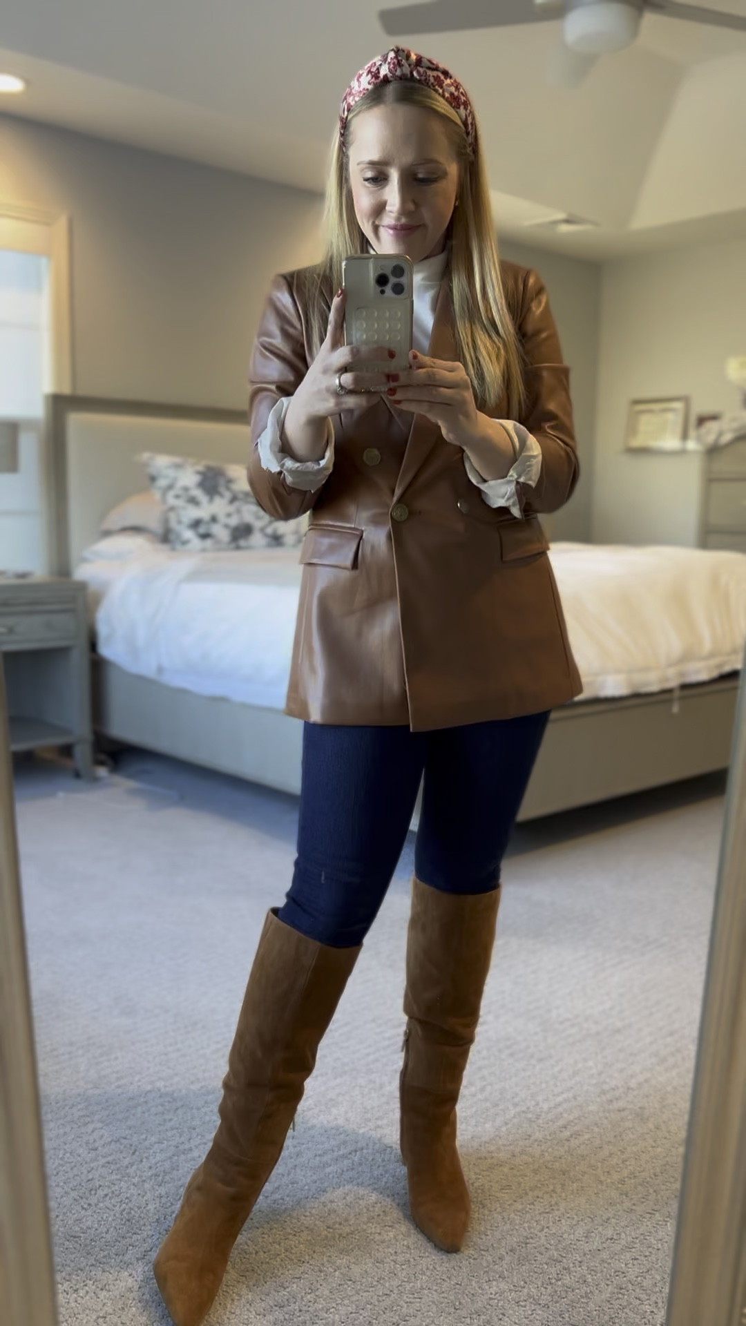 Lots of similar outfit options! Don’t get rid of your skinny jeans! A dark wash is still great with a tall shaft boot!

Date night, petite outfit, skinny jeans, winter outfit, knee high boots, leather blazer 

#LTKWatchNow #LTKStyleTip #LTKPetite