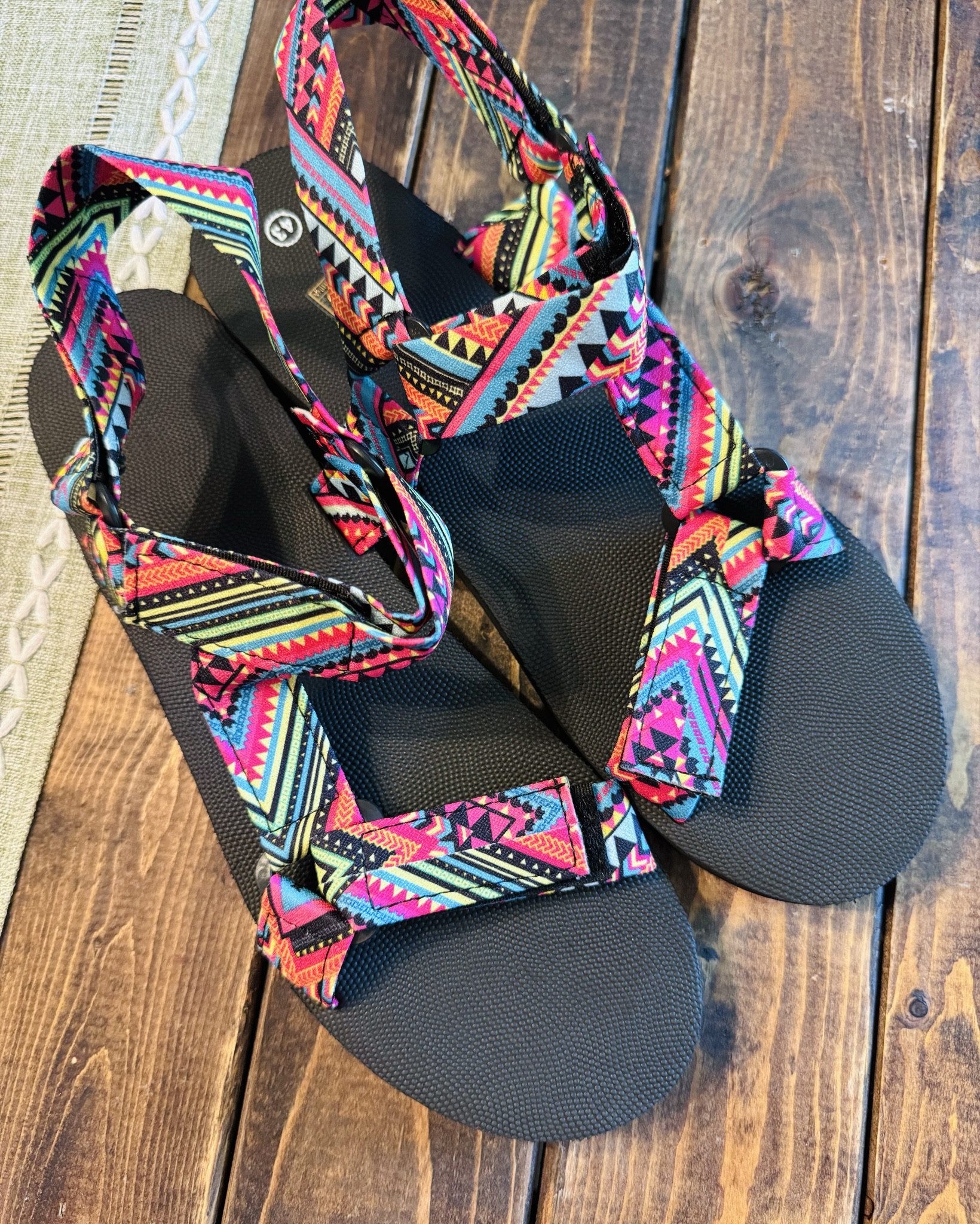 Women's Light Flat Outdoor Sandals 

#LTKshoecrush #LTKfamily