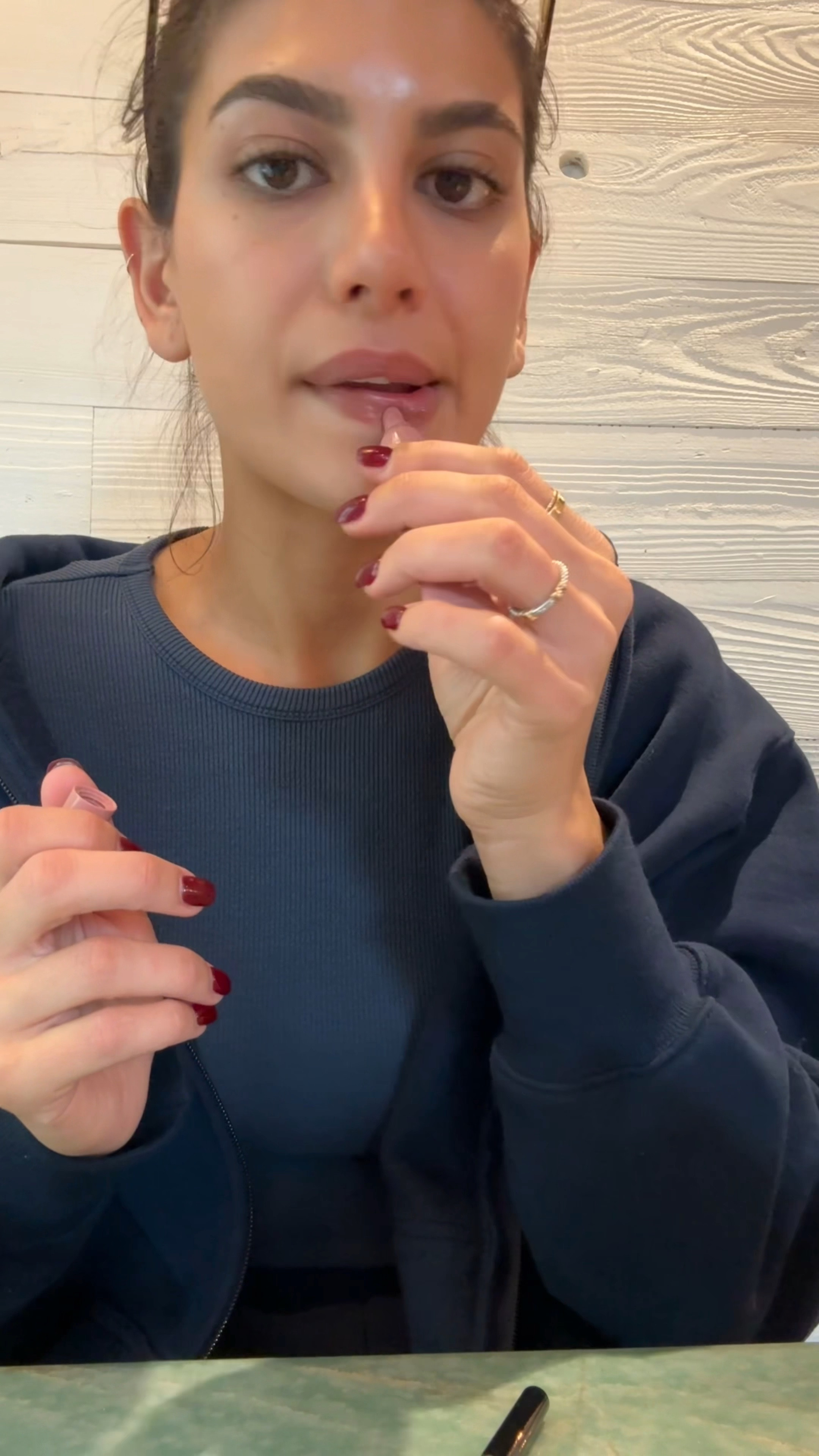 Liner - nothing but nude
Gloss - toast 