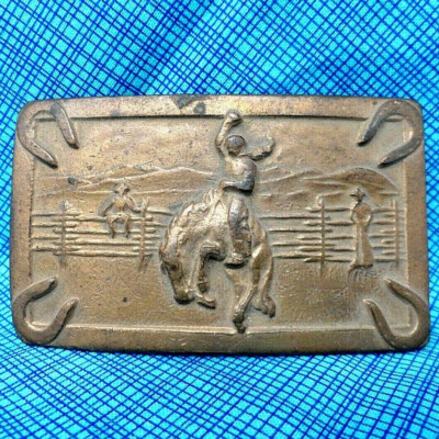 /* Needed for profiling.These variables need to be present inline like this instead of onMount
  ... | eBay US