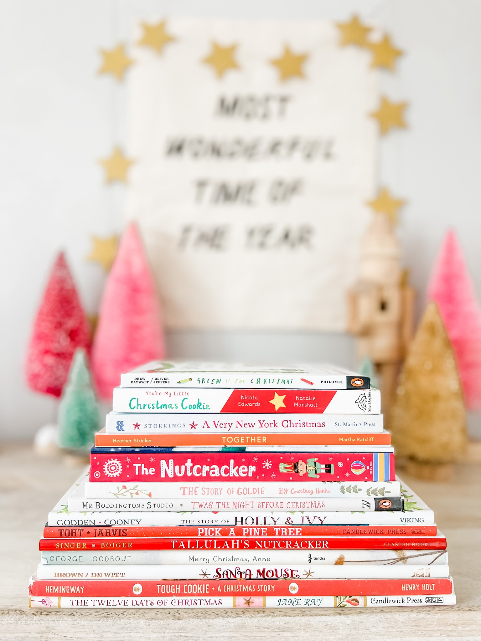 Christmas books for kids!


Christmas books kids gifts kids books

#LTKfamily #LTKSeasonal #LTKkids
