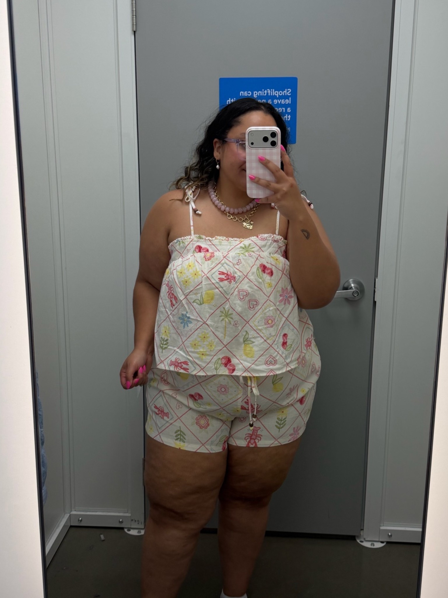 This set is the cutest ever I would size up in the shorts I’m in the XXL here and they’re just a little snug but the top is perfection! This print is perfection and screams summer

#LTKSaleAlert #LTKPlusSize #LTKPetite