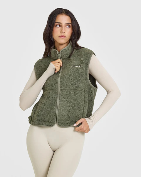 Zip Through Fleece Gilet 
 Alpine Green | Oner Active (UK / US)