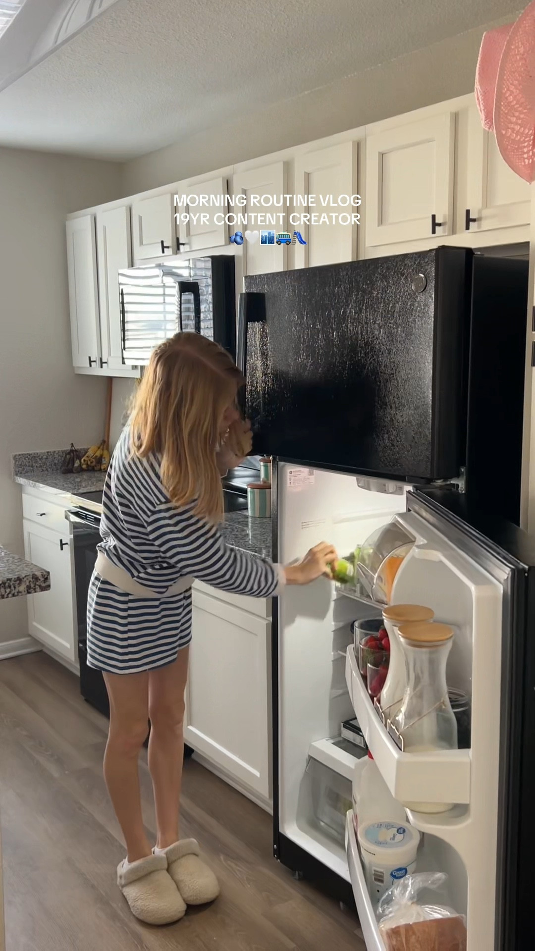 no snow this morning unfortunately 🫐🤍🏙️🚎🛝 I knew it probably wasn’t going to happen but I was holding out hope! I do now have to make that woke Daisy’s since she RIPPED it 🥹. I was like I know that did not just happen🤍

#LTKdayinmylife #LTKvlog #LTKmorningroutine