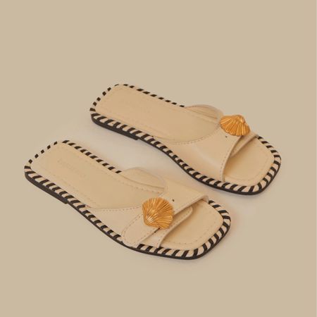 The cutest shell sandals