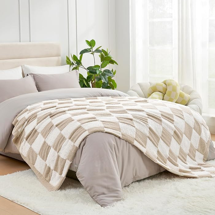 Snuggle Sac Checkered Throw Blanket Faux Fur Microfiber Blankets for Couch,Cozy Soft Warm Blanket... | Amazon (US)