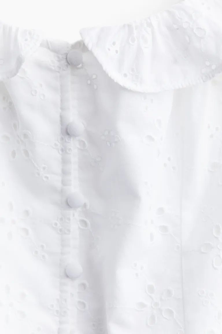 White | H&M (US + CA)