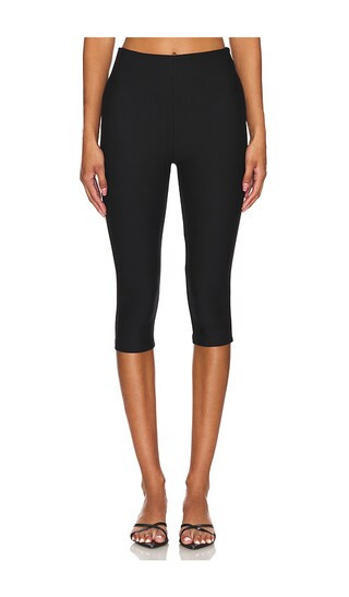 superdown Chaya Capri in Black. - size S | Revolve Clothing (Global)