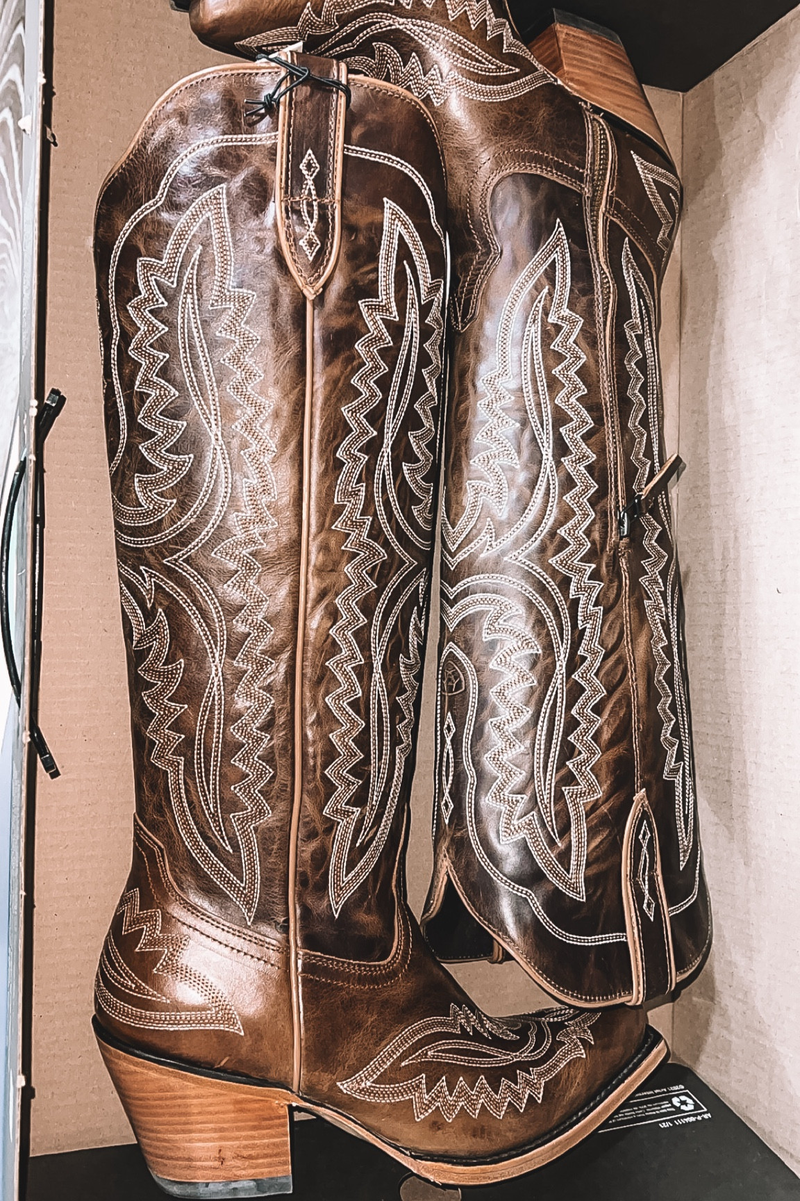 The Perfect Country Concert Boot🤎 #ariat #boots

#LTKShoeCrush #LTKSeasonal #LTKGiftGuide