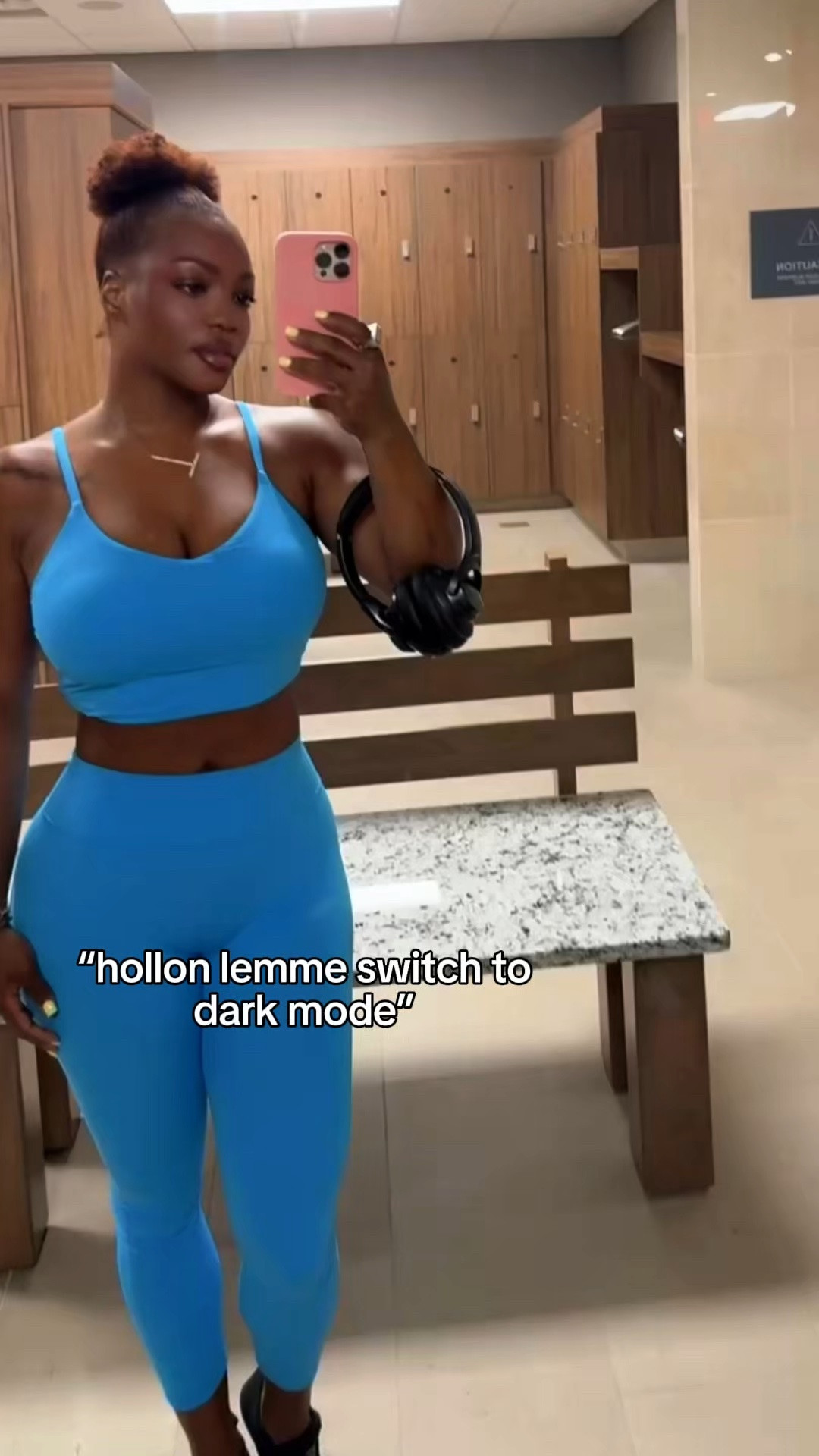 5'5" - 165lbs size M Top and Bottom