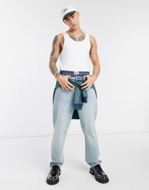 ASOS DESIGN – Weite Jeans in verwaschenem Hellblau | ASOS (Global)