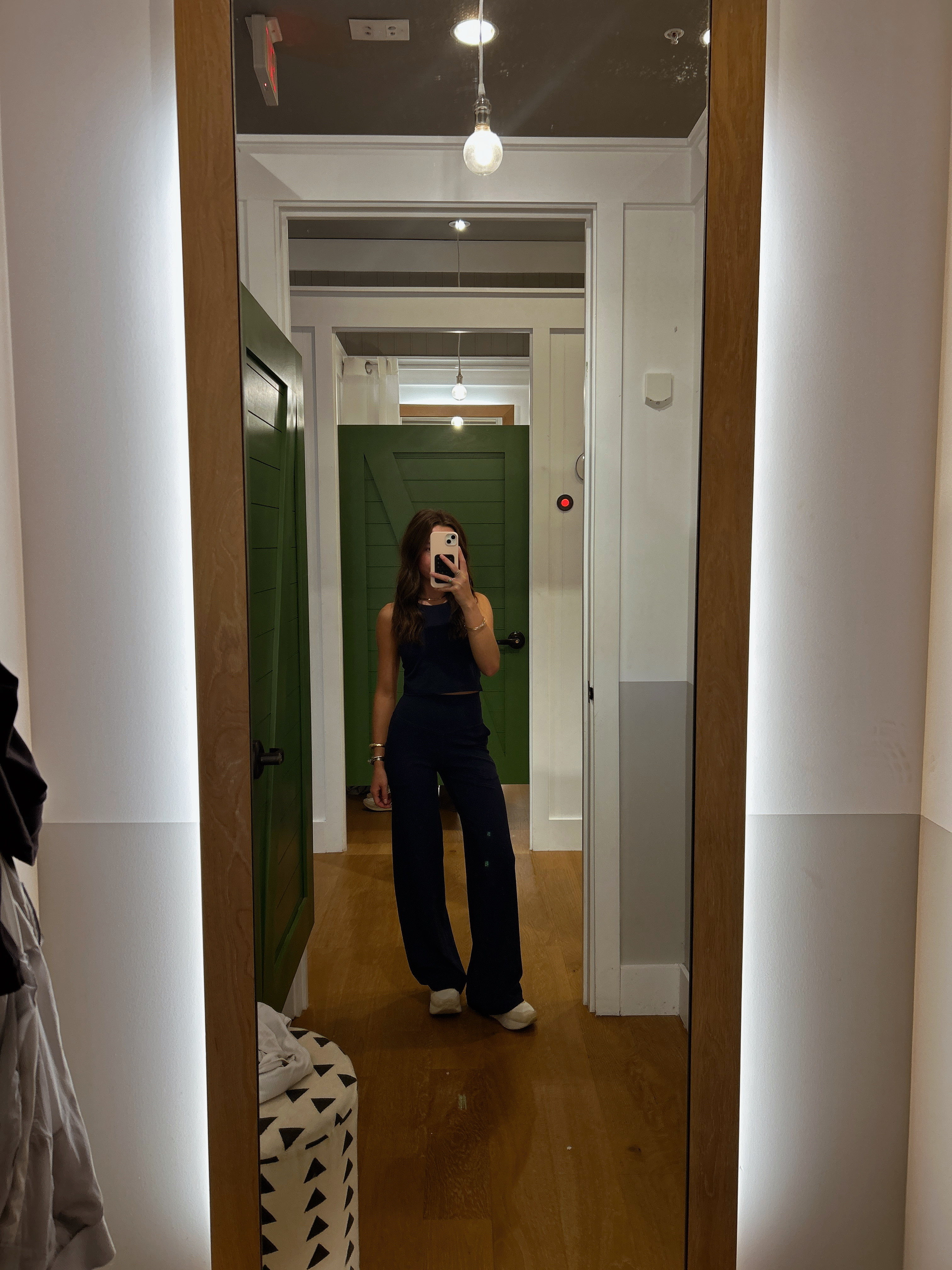 The cutest workout/ lounge set!! Wearing an xs in bottoms and m in the top! 

#giftguide #holidaygiftguide #giftguideforher #aerie

#LTKHoliday #LTKSeasonal #LTKGiftGuide