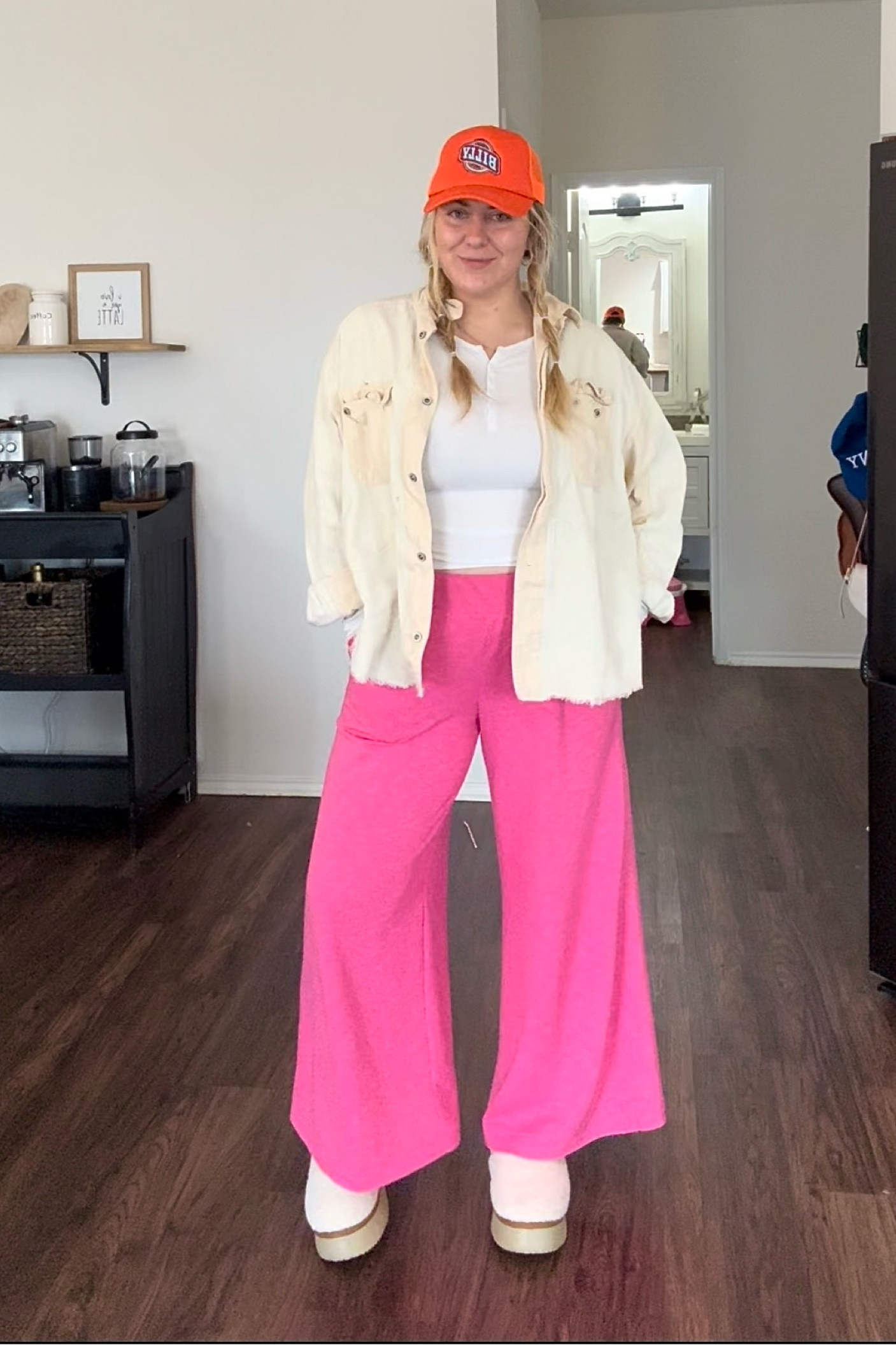 In the gloomy months, trying to wear ~happy~ colors ✨

#sahm#momfashion#casualmomfit


#LTKMostLoved #LTKstyletip #LTKfindsunder50