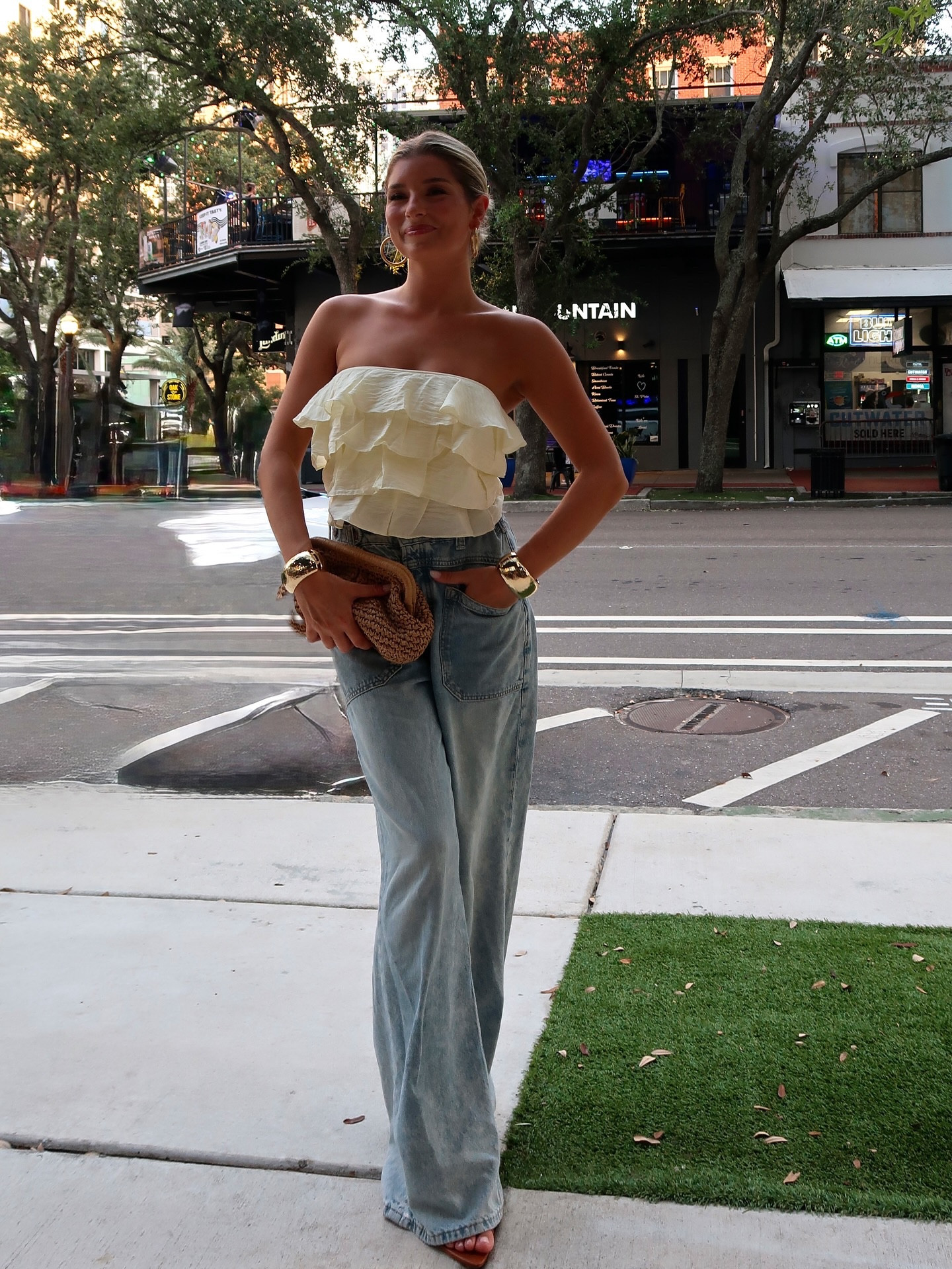 Too soon for @coldplay ? 💛⭐️