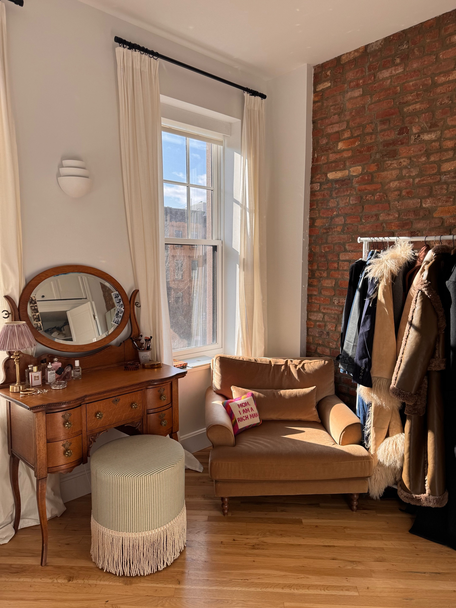 BROOKLYN APARTMENT TOUR - my bedroom ✨ 

Vanity is from FB marketplace!

#LTKHome