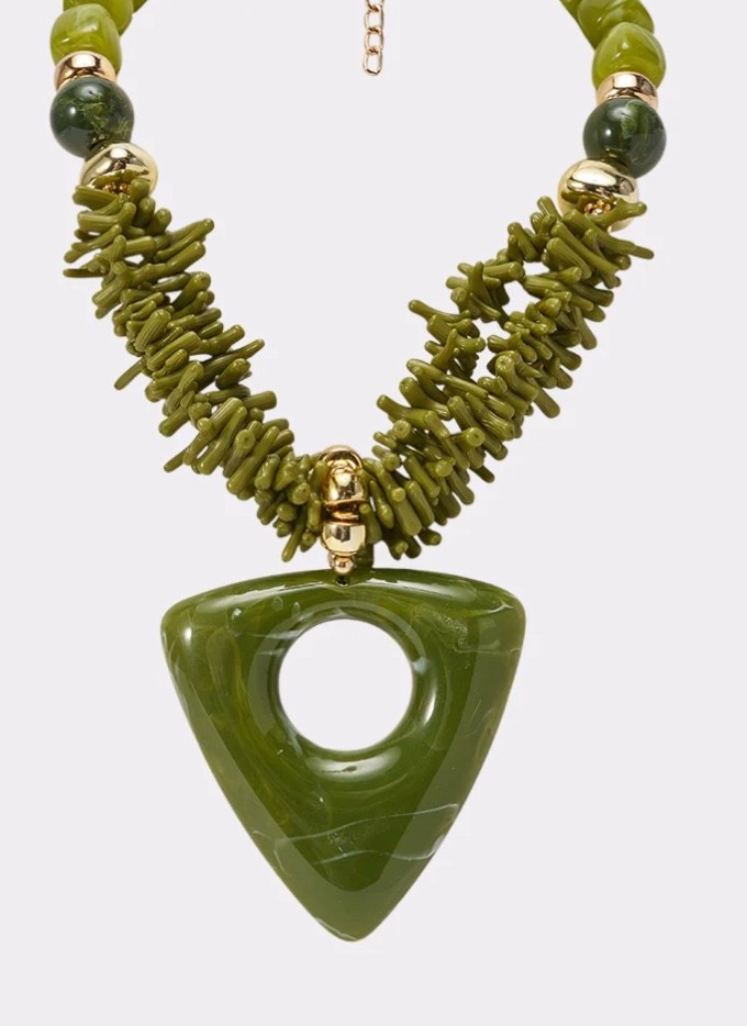 Shop Akira Earth Angel Necklace in Green

#LTKgrwm #LTKootd #LTKOver40