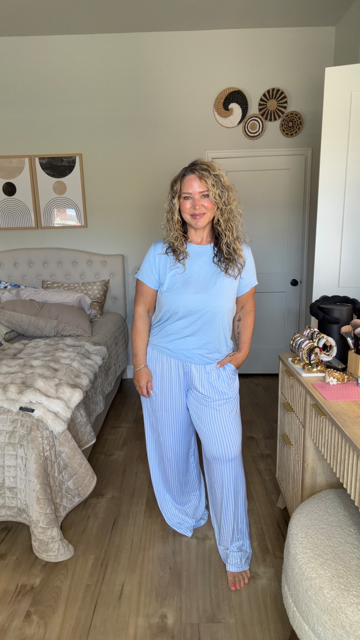 Walmart pjs are the best. Size large 

#LTKMidsize #LTKPetite #LTKOver40