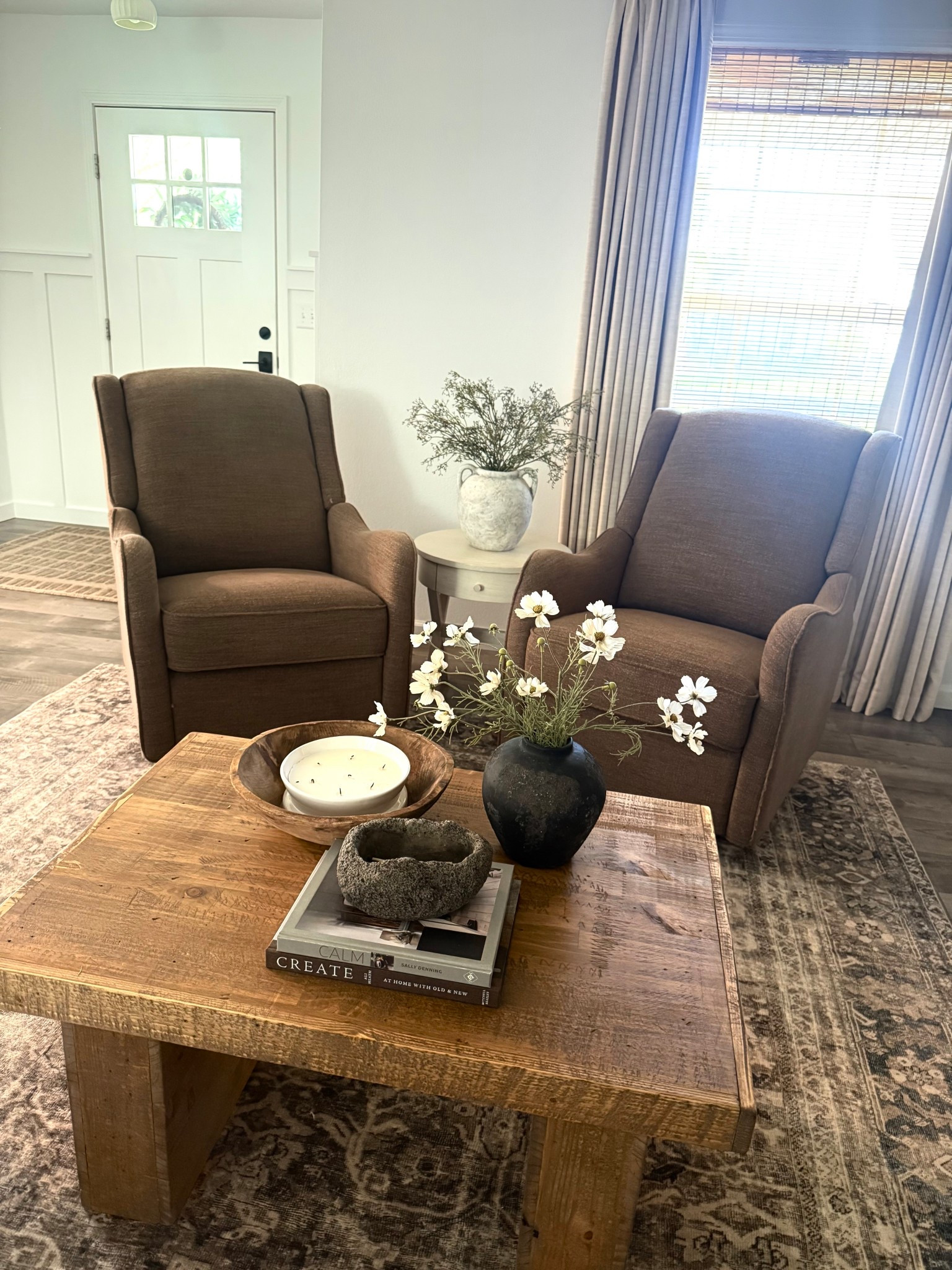 Home
Living room
Home finds

#LTKHome