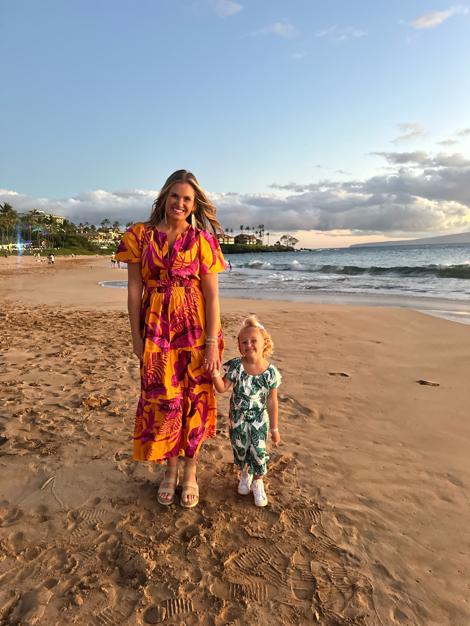 Hawaiian vibes

this Somerset dress from Antho is flattering on all. also found a dupe on Amazon! Wearing size M. 

Henley’s romper is my fave! Size up!

#LTKmidsize #LTKtravel #LTKkids