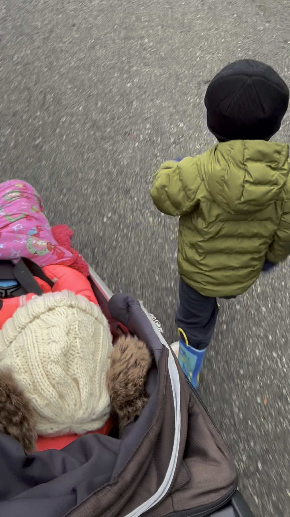 Day 2 of vlogmas come spend from 10-2 with us! 

#LTKdayinmylife #LTKmomlife #LTKvlog