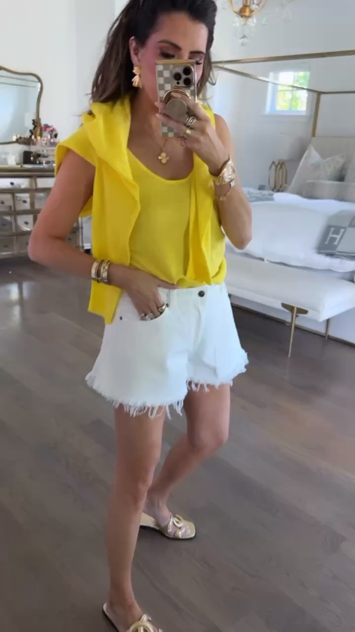 Wearing a medium in the tank and sweater. Size 8 in denim shorts! 

Zara fashion, Zara finds, White denim shorts, Summer outfits, Gemme Beauty, Emily Gemma

#LTKSeasonal #LTKdayinmylife #LTKootd
