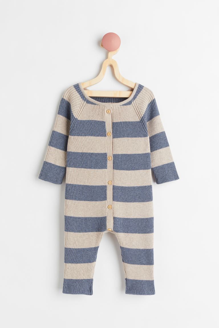 Conscious choice  Baby Exclusive. Jumpsuit in soft, fine, rib-knit cotton. Faux wood buttons at f... | H&M (US + CA)