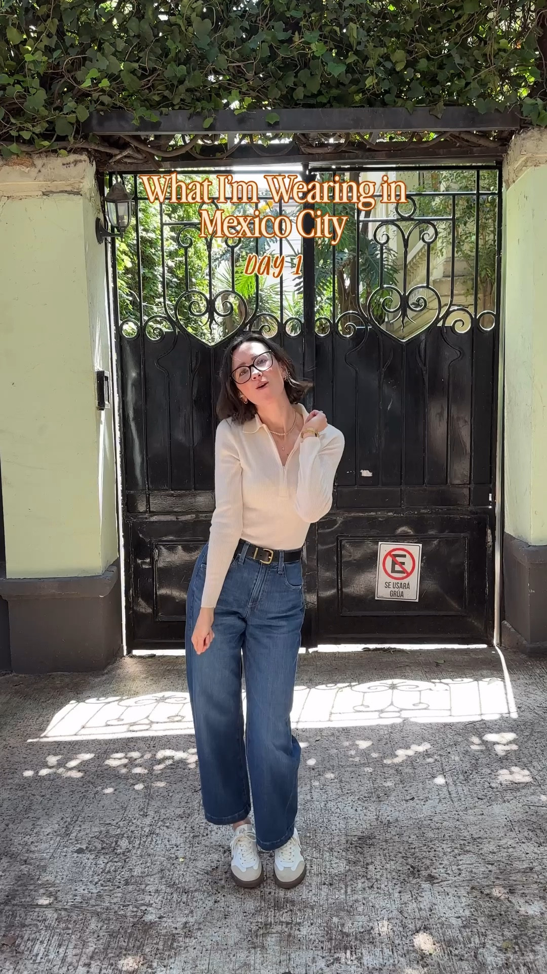 A casual and easy fall outfit that I’m obsessed with! These barrel jeans are so soft and comfortable! 

#LTKStyleTip #LTKTravel #LTKSeasonal