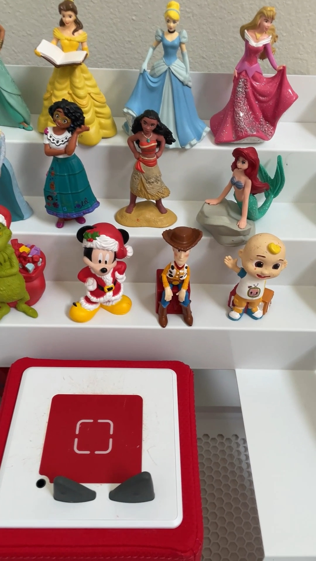 Magnetic Tonie storage shelf is so cool!!! 😃👏🏼


#LTKKids #LTKHome