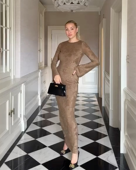 Pretty Lavish autumn party dress 🍂

Wedding guest dress, wedding guest outfit, date night, party wear, maxi dress, modest dress, long sleeve dress, chocolate brown, brown dresss

#LTKdatenight #LTKdresses #LTKautumn