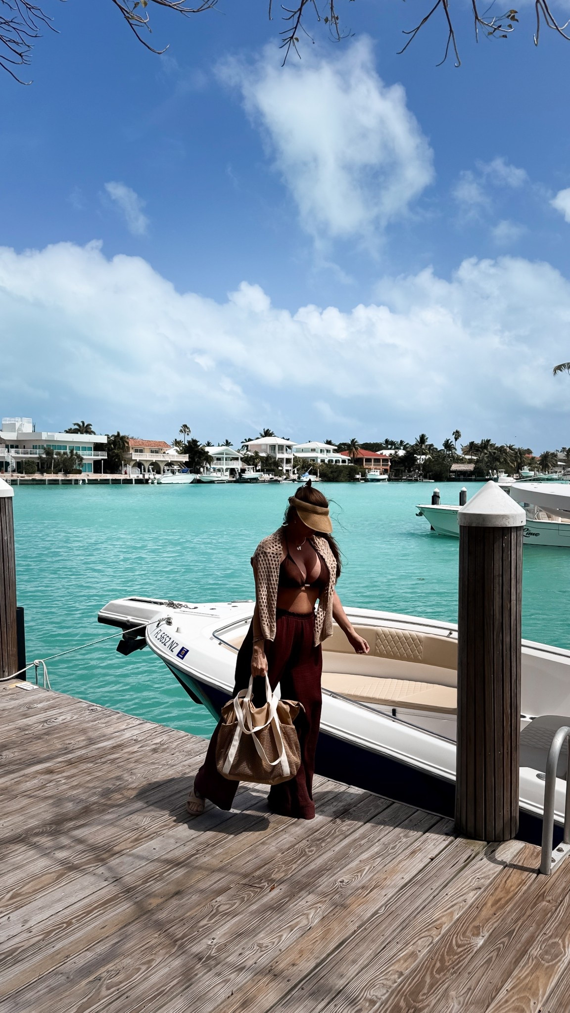 Wearing a L top and S bottom in bikini and S in bottoms. The pants are SO COMFY and have pockets. They don’t dig into your waist at all. The beach bag is under $10 and has a zipper top 