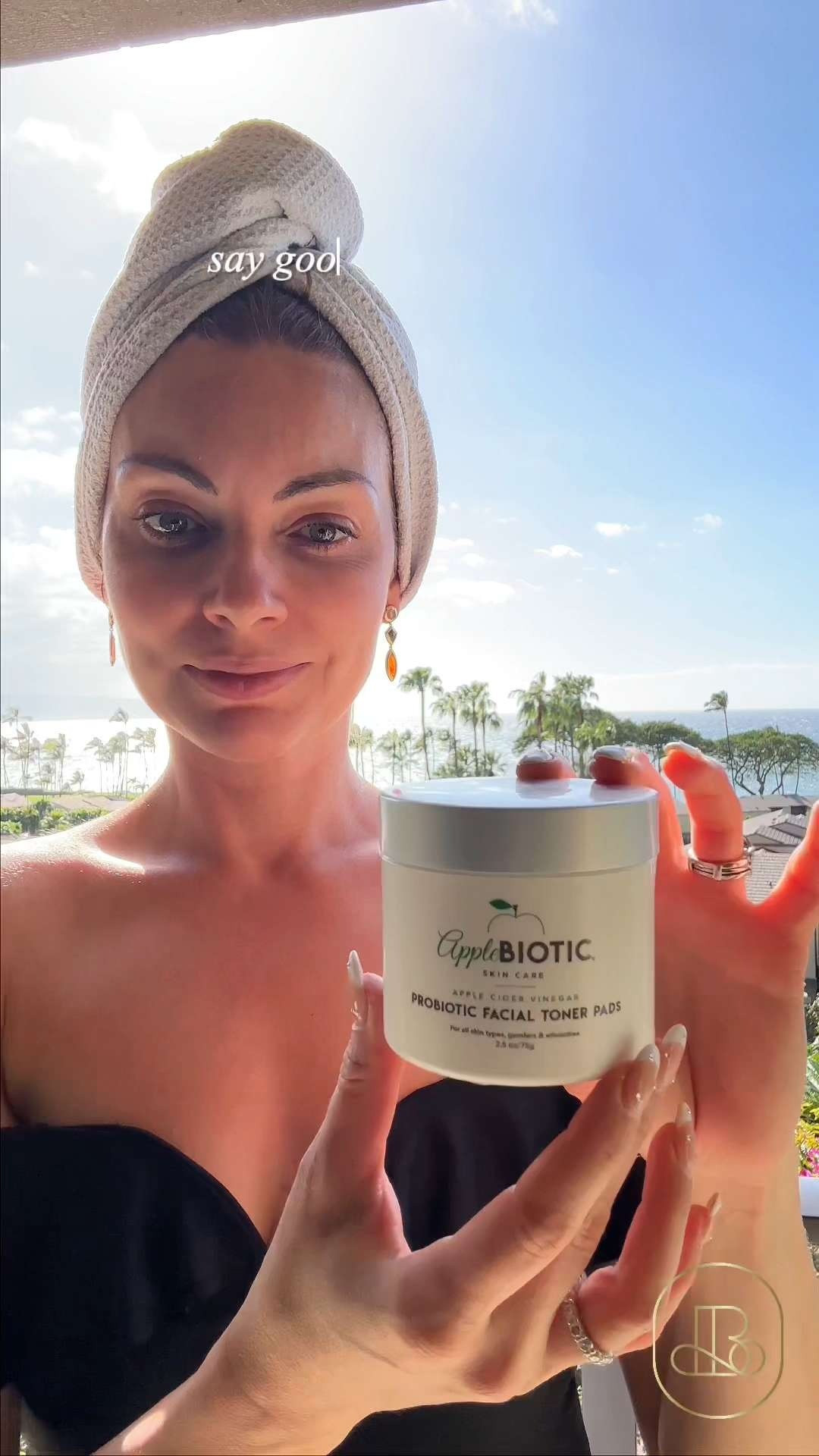 Waking up to a dull, uneven complexion shouldn't mean adding a million steps to your morning beauty routine. AppleBiotic Apple Cider Vinegar Facial Toner Pads completely streamline your skincare line-up, giving you an instant, weightless glow in seconds. ☀️ If you want an easy, all-in-one exfoliating step, love achieving a fresh-faced radiant glow, and want to incorporate clean, probiotic-infused skincare into your everyday routine. 💆🏻‍♀️ #LTKbeauty #GlowySkincare #MorningRoutine #ClearSkinTips #SkincareEssentials #DewySkinGlow #CleanBeautyRoutine #OnTheGoGlow #SkincareHacks  

#LTKmorningroutine #LTKselfcare #LTKBeauty