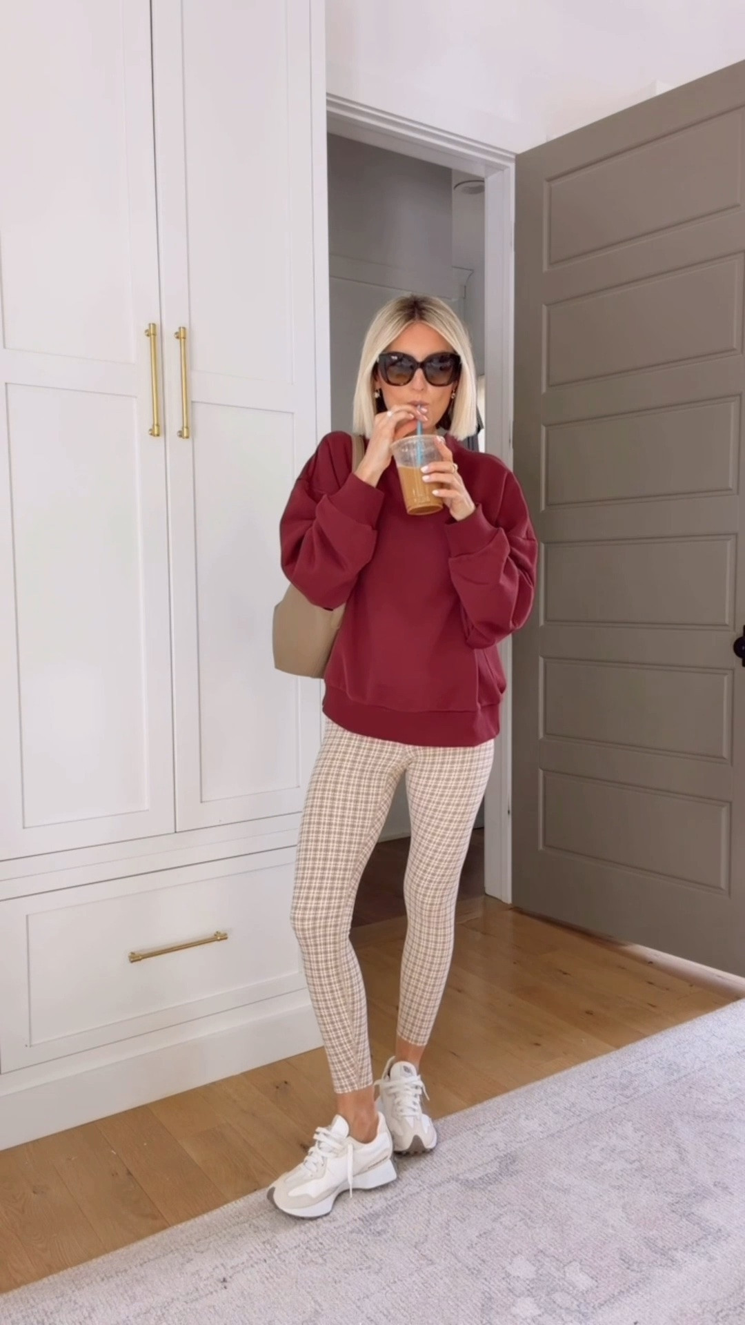 This is a sweatshirt I will be pulling for on repeat! Love the mock neck & the burgundy color! Wearing M in sweatshirt & S in leggings!

Loverly Grey, Target, activewear, mock neck sweatshirt, active set, fall outfit, athleisure

#LTKSeasonal #LTKActive