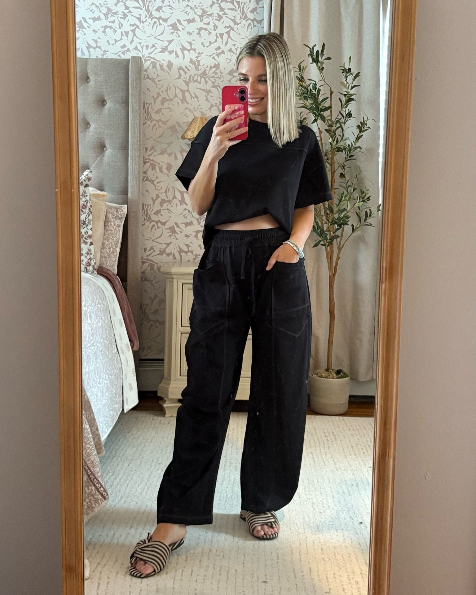 Wearing size xs in this lounge set- great for travel!

#LTKootd #LTKmomlife #LTKPetite