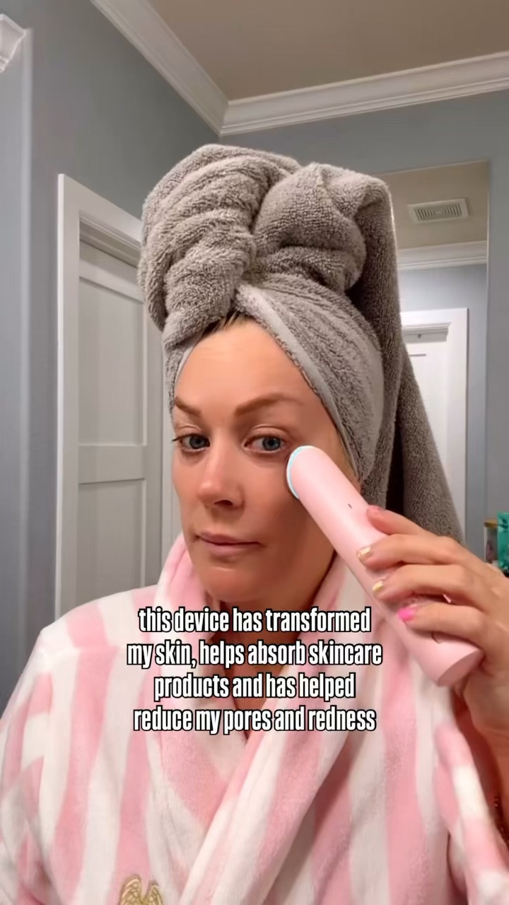 Beauty skincare makeup products I use everyday that help reverse aging - this device has transformed my skin 