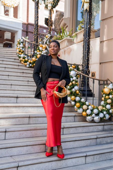 Red satin skirt outfit perfect for holidays 

#LTKHoliday #LTKstyletip #LTKSeasonal