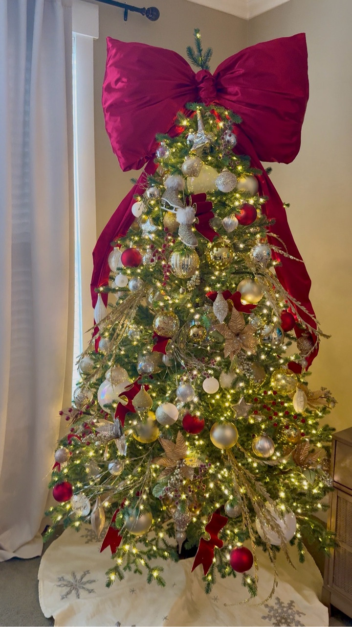 Over the top Christmas decor is what I am all about! 

#redandgoldchristmas
#christmastreedecor
#redchristmastree


#LTKStyleTip #LTKSeasonal #LTKHoliday