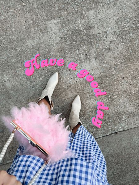 Blue gingham matching set with pink feather purse! 

#LTKShoeCrush #LTKStyleTip #LTKWorkwear