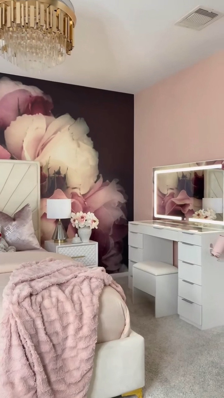 Shop this room below ⬇️ from the Wall Mural 🌸 Vanity, Upholstery Bed and More✨

#LTKHome #LTKSpringSale #LTKdayinmylife