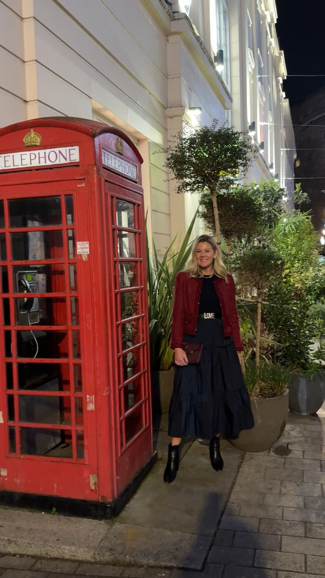 My friend and I are in London and she needed something special to make her outfit pop- so she borrowed my MB Styles LOVE belt and it was perfect! Belts are double sided and amazing SUNNY10 for 10% off

#LTKTravel #LTKstorytime