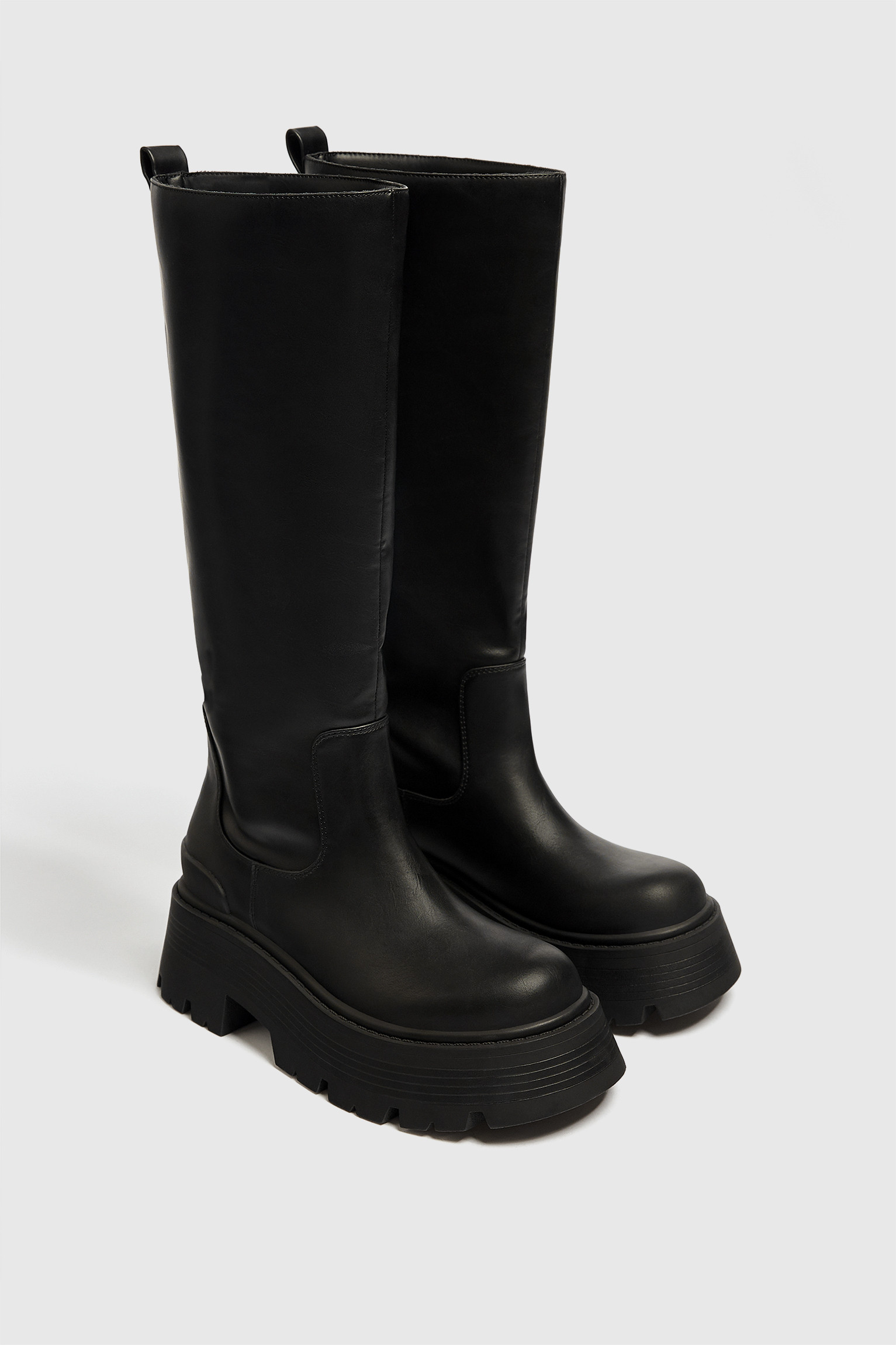 Knee-high boots with track sole | PULL and BEAR UK