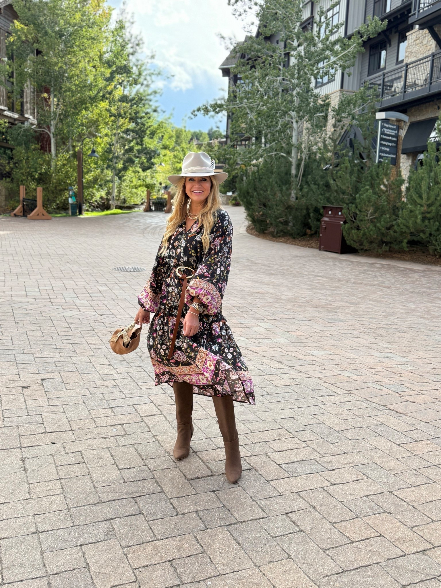 Aspen faves 

#LTKSeasonal #LTKStyleTip #LTKFindsUnder100