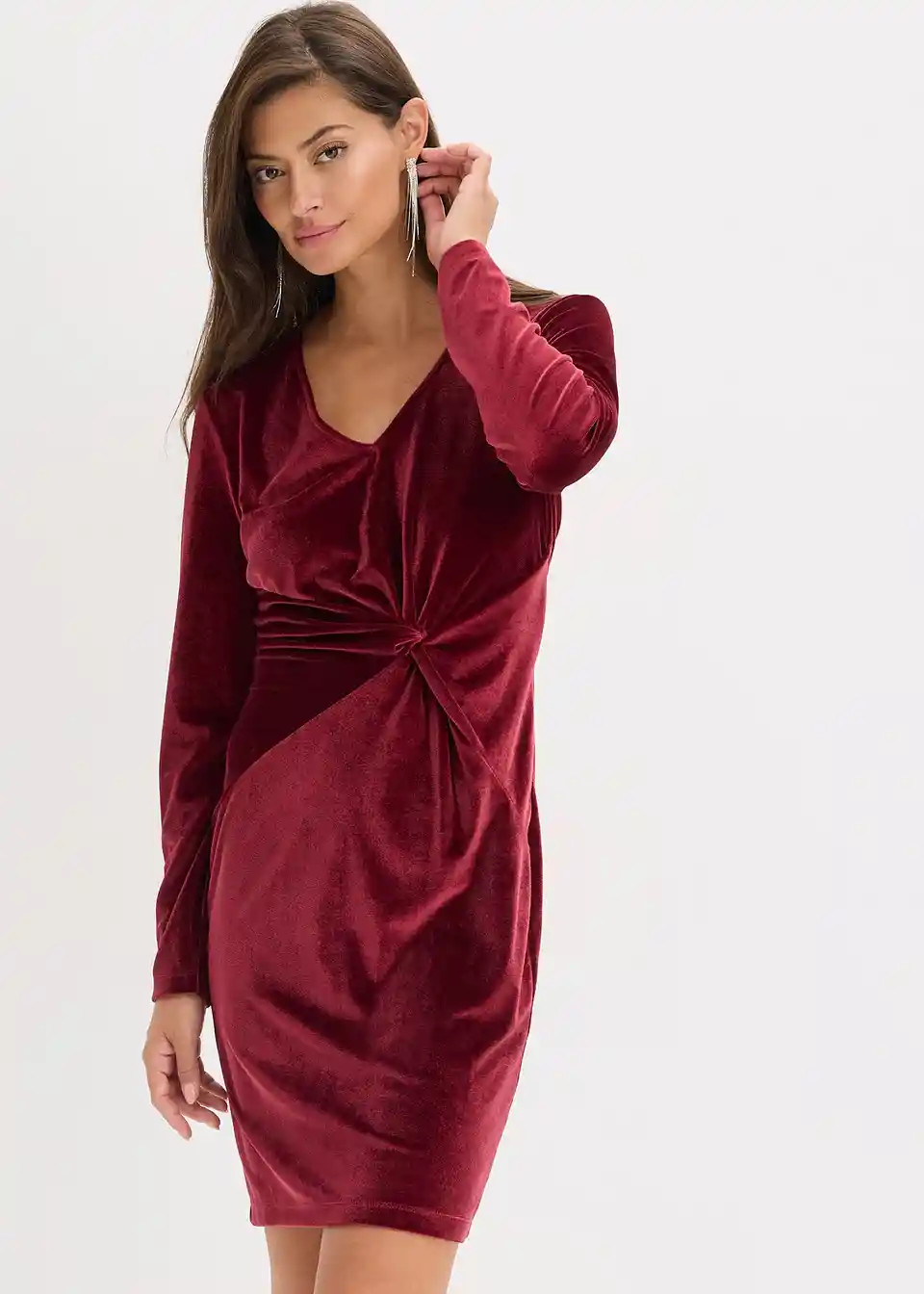 Minikleid aus glänzendem Samt | Bonprix DE