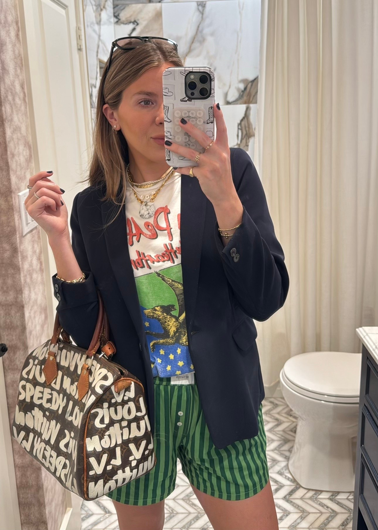 Recycling my wardrobe by pairing things together that haven’t been worn in a while ♻️

#LTKFindsUnder50 #LTKItBag #LTKStyleTip