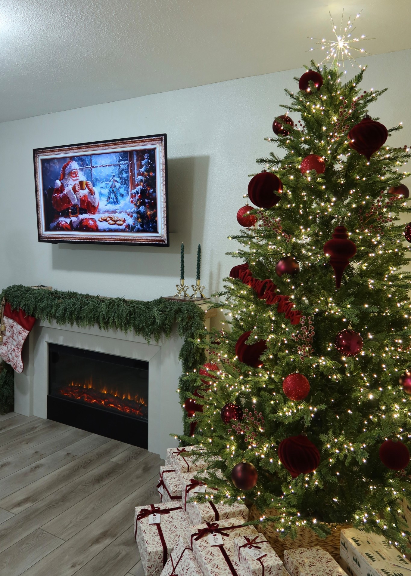 Festive vibes in our home for the holidays ♥️

#LTKSeasonal #LTKdayinmylife #LTKHome