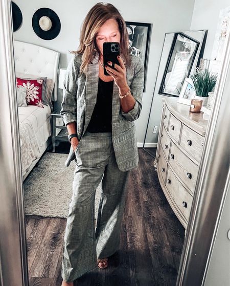 Wide leg pants are pull on style, elastic back, flat front with pockets and blazer outfit. Fits tts

Work wear, business casual, work outfit, workwear, blazer outfit, fashion over 40

#LTKworkwear #LTKstyletip #LTKunder50