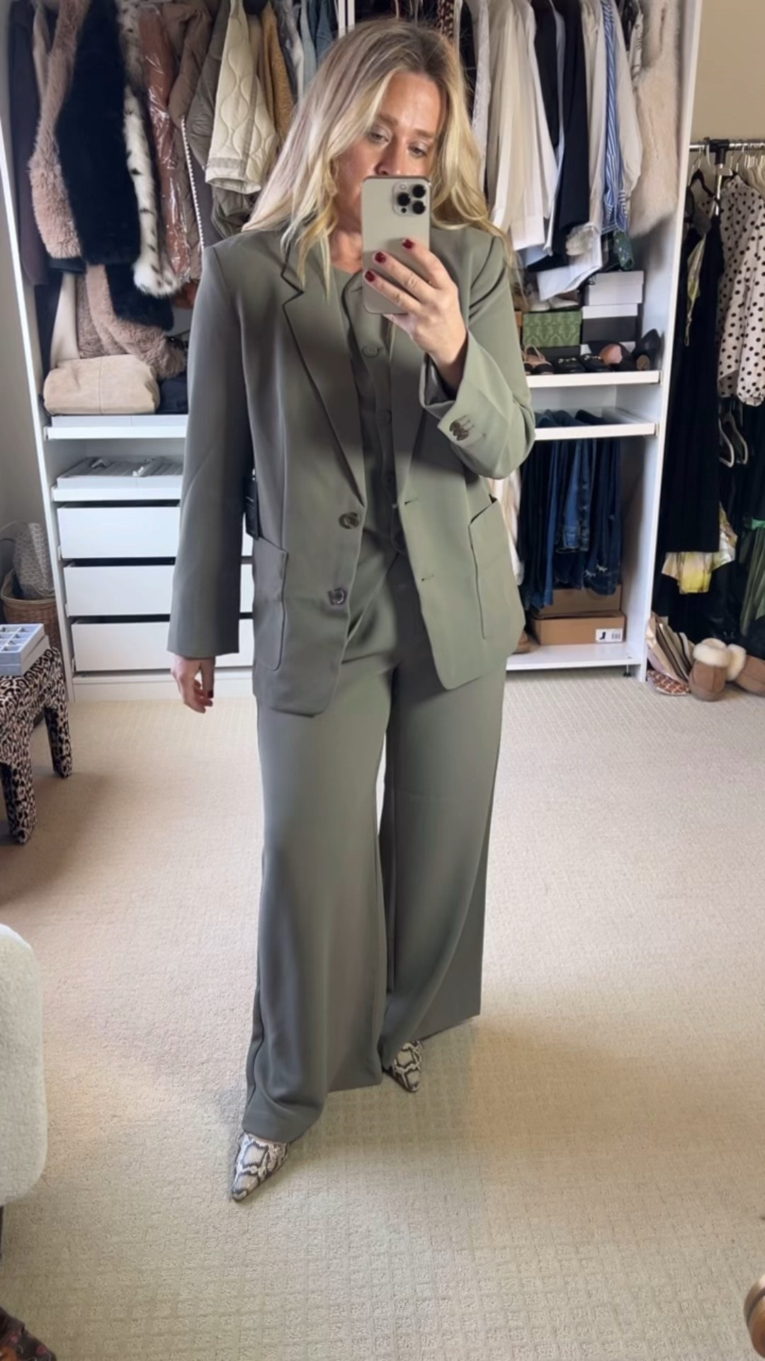  ✨Tap the bell and ❤️ for over 40 fashion, midlife style, midsize fashion and luxury looks for less. 

⭐️Save 50% today!!

Workwear that actually works for your body? Let’s talk. 👏”

Your midlife, midsize body is evolving, but that doesn’t mean you have to sacrifice style, comfort, or confidence at work. Enter: LOFT’s Versa Collection—a total game-changer.

✨ This blazer? Drapey, structured, and zero stiffness.
✨ This sweater? Ribbed, stretchy, and layers like a dream.
✨ This high-neck vest? Chic, effortless, and perfect for power dressing.

Because looking polished shouldn’t mean feeling uncomfortable. And trust me—when your clothes fit right, your confidence follows. 💯

Which piece is your fave? 👇 Let me know in the comments!



#LTKOver40 #LTKMidsize #LTKWorkwear