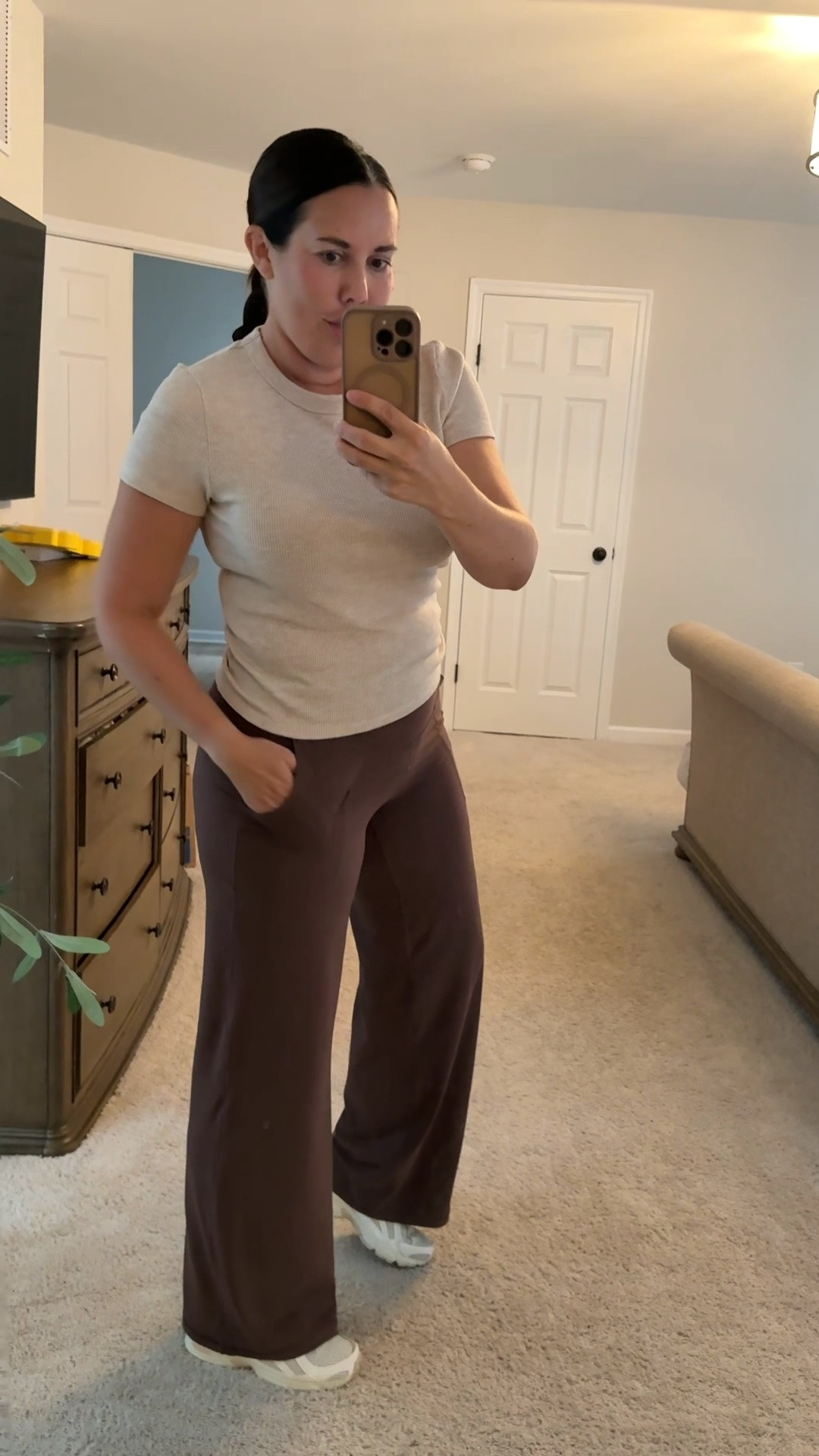 My FAVORITE wide leg leggings from Aerie! 🤎🤎🤎