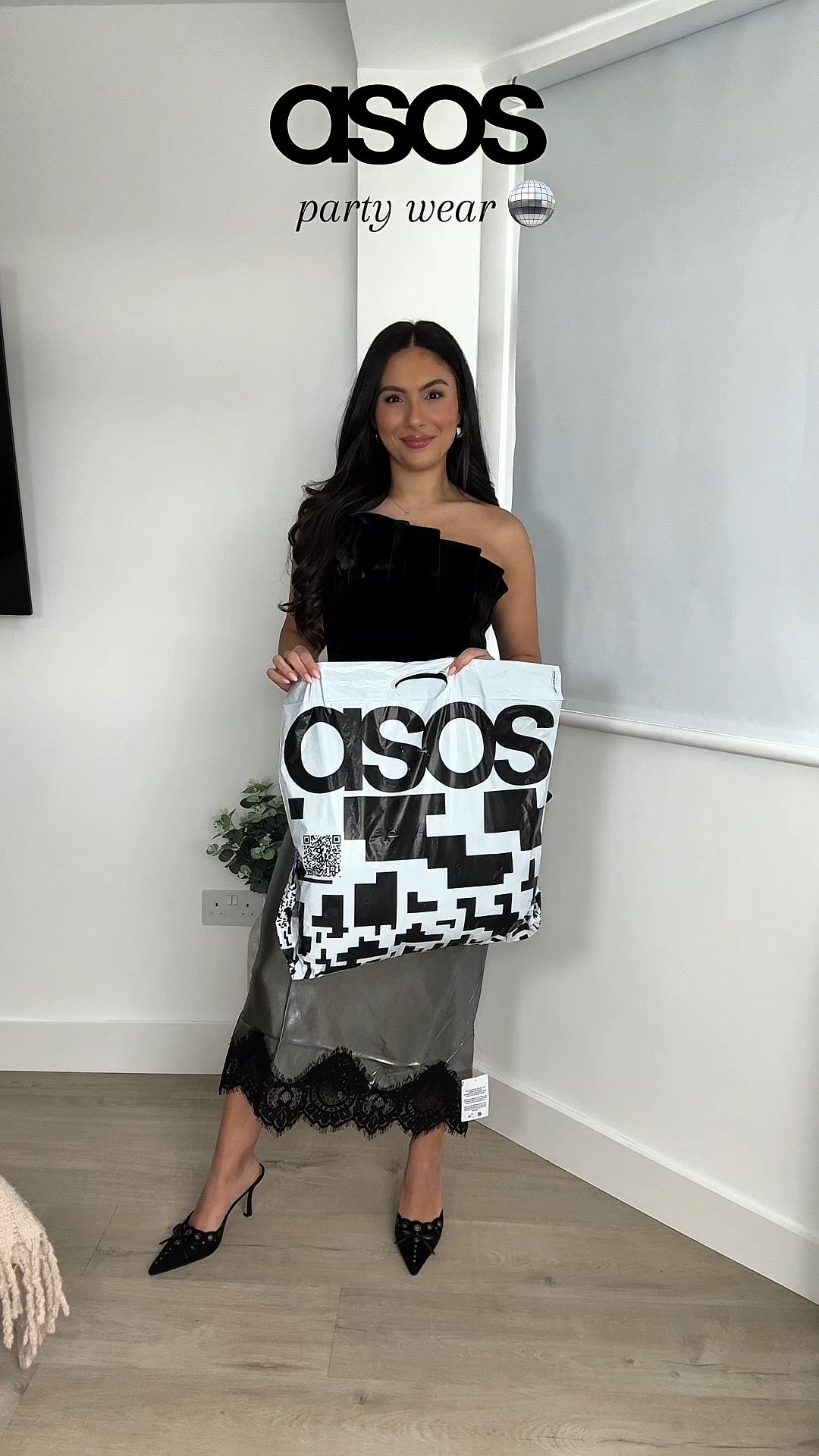 ASOS party wear, Christmas party, out out, satin, skirt, bandeau, velvet, midi dress, occasion wear, asos new in 

#LTKdresses #LTKpartywear #LTKuk