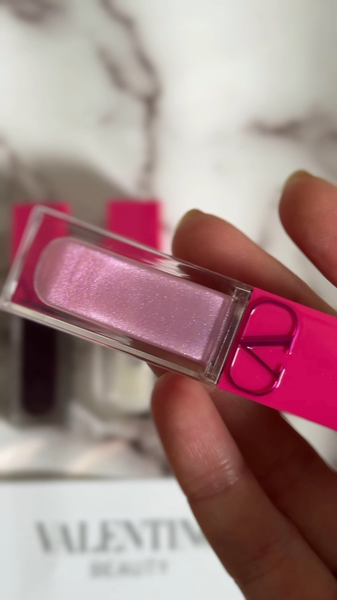 
Puffer glosses for fuller-looking, ultra-glossy lips 💜 non-sticky, high-shine formula powered by ceramides, hyaluronic acid, and vitamin E to hydrate, smooth & soften with every wear

#LTKStyleTip #LTKFindsUnder50 #LTKBeauty