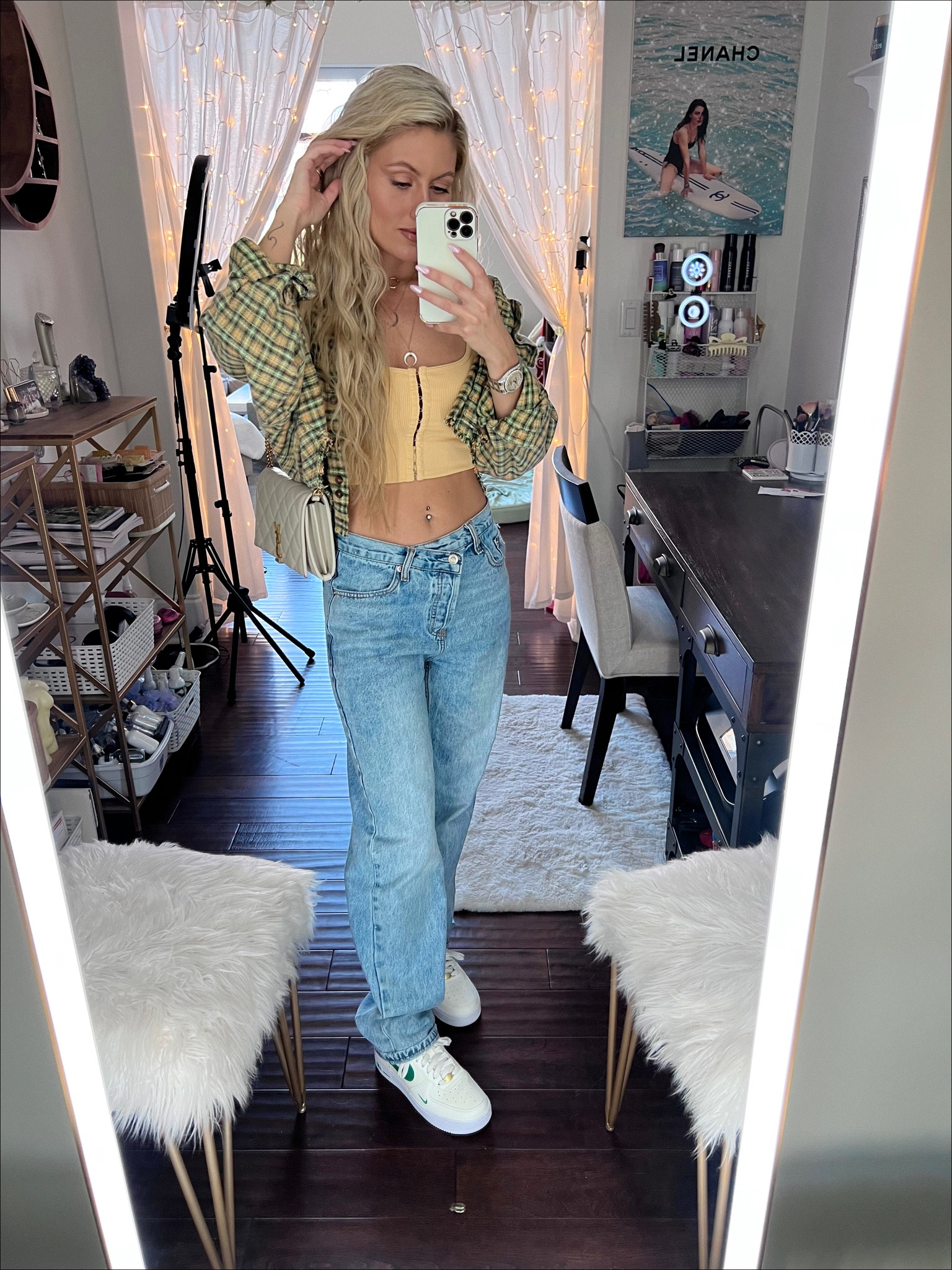 It’s flannel season 🎄✨ these renewed cropped 100% cotton flannels are perfect for any occasion.

✨ flannel XSMALL
✨ tank XSMALL (tucked under)
✨ jeans 0
✨ shoes 7

#flannels #holiday #holidayoutfit #holidayshopping #giftsforher #airforceones #styleinspo #outfitinspo #christmasgiftideas

#LTKfit #LTKGiftGuide #LTKstyletip